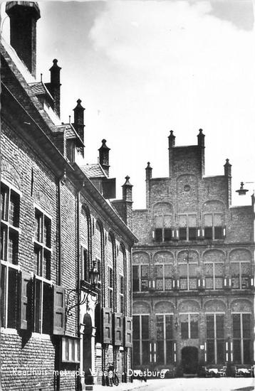 (387-230-001) Doesburg Raadhuis met de Waag beschikbaar voor biedingen