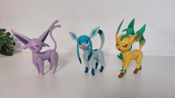 Pokémon poppetjes 3 evoluties  beschikbaar voor biedingen