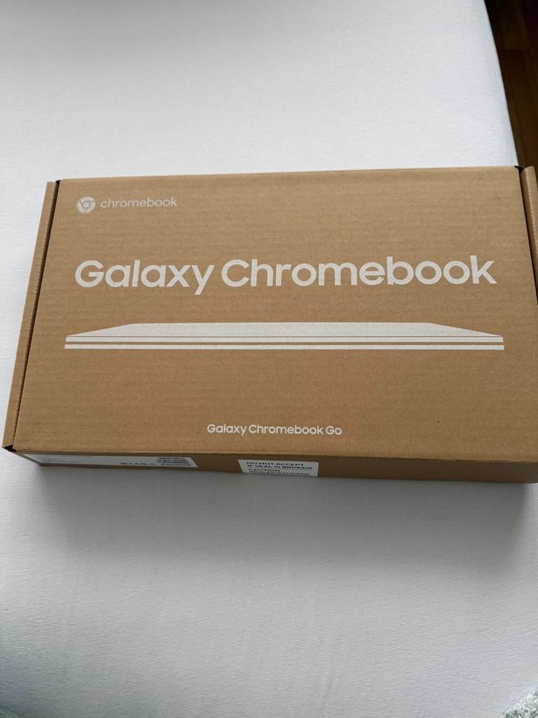 Chromebook galaxy helemaal nieuw, Computers en Software, Chromebooks, 14 inch, 4 GB of minder, 64 GB, Ophalen of Verzenden