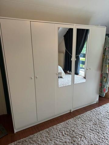 Kledingkast (IKEA KLEPPSTAD) beschikbaar voor biedingen