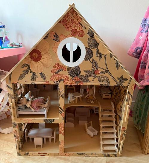 Mooi houten poppenhuis compleet (maileg muizen), Kinderen en Baby's, Speelgoed | Poppenhuizen, Zo goed als nieuw, Ophalen