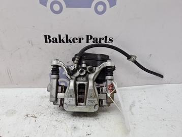 Remklauw (Tang) rechts-achter van een Toyota Corolla beschikbaar voor biedingen