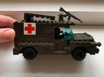 Lego M38 legerauto compleet met extra 100% origineel beschikbaar voor biedingen