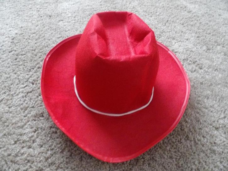 leuke rode dames hoed met witte afgewerkte rand ( 1 ), Kleding | Dames, Hoeden en Petten, Gedragen, Hoed, One size fits all, Ophalen of Verzenden