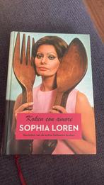 Sophia Loren - Koken con amore / uitgave 2015, Boeken, Kookboeken, Italië, Ophalen of Verzenden, Zo goed als nieuw, Sophia Loren