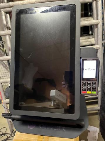 Betaalterminal Kiosk - Verifone P400 beschikbaar voor biedingen