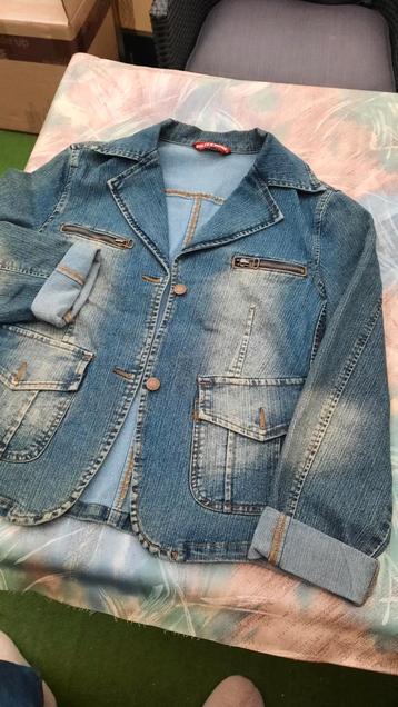 Spijkerjack Maat L beschikbaar voor biedingen