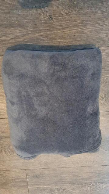 Plaid beschikbaar voor biedingen