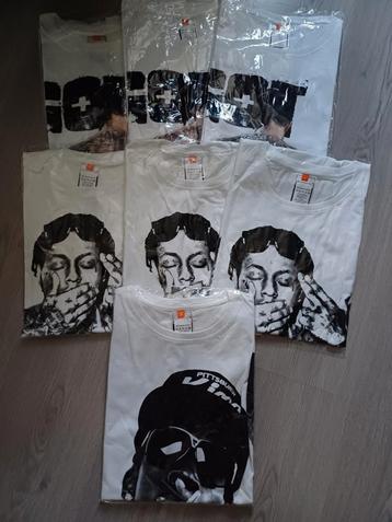 Klein partijtje t'shirts, halsdoeken, sieraden  beschikbaar voor biedingen