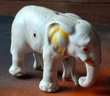 Spaarpot. Olifant.  Gietijzer.  Vintage.  12/8 cm. beschikbaar voor biedingen