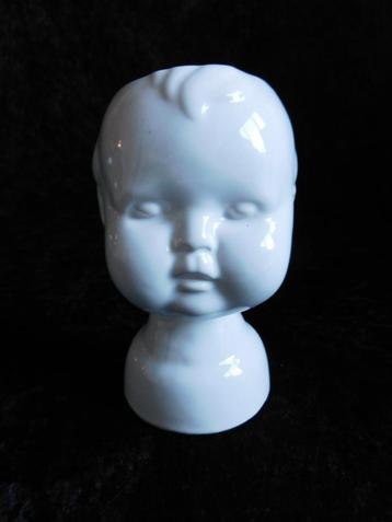 Vintage bloempotje met kindergezichtje op nek, hg 15,5 cm, a beschikbaar voor biedingen