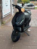 Piaggio zip 125cc, Fietsen en Brommers, Scooters | Piaggio, Ophalen, Zip, Zo goed als nieuw, Benzine