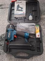 Spijker-nietpistool op lucht, Doe-het-zelf en Verbouw, Gereedschap | Overige machines, Ophalen, Zo goed als nieuw