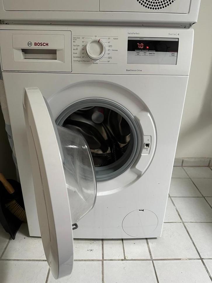 Bosch wasmachine serie 4, Witgoed en Apparatuur, Wasmachines, Zo goed als nieuw, Voorlader, 6 tot 8 kg, 85 tot 90 cm, 1200 tot 1600 toeren