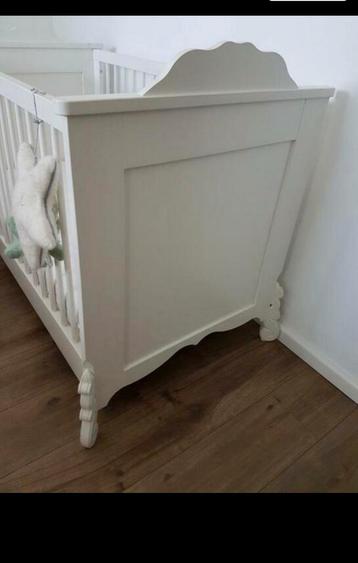 Baby Ledikant met Matras en Toebehoren beschikbaar voor biedingen