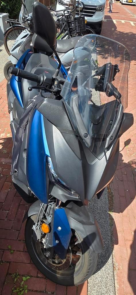 XMAS 400CC BJ 2018, Fietsen en Brommers, Scooters | Aprilia, Gebruikt, Overige modellen, Benzine, Ophalen