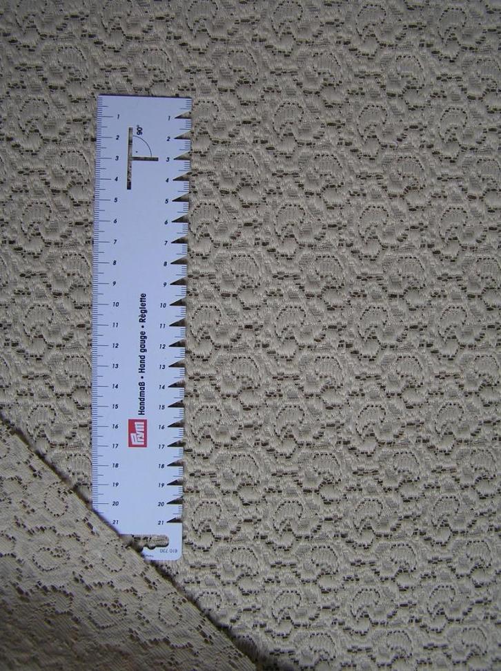 Prachtige kant - stof - lichtbeige - 0,90 x1,50 m - nieuw, Hobby en Vrije tijd, Stoffen en Lappen, Nieuw, Kant, 120 cm of meer