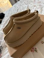 Ugg Tazz Pantoffels, UGG, Beige, Nieuw, Ophalen of Verzenden