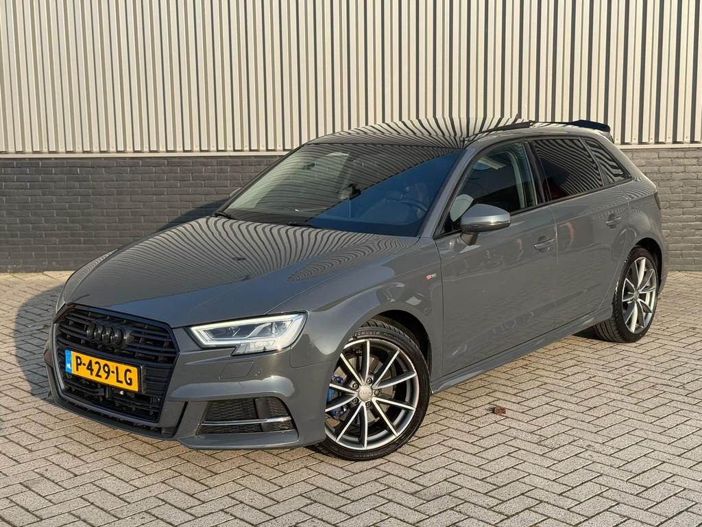 Audi A3 2.0 Tfsi Sportback 2017 Grijs, Auto's, Audi, Zwart, Alcantara, 690 kg, Particulier