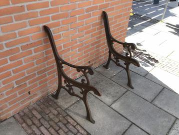 Gietijzeren frame voor tuinbank beschikbaar voor biedingen