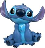 Stitch van Lilo & Stitch zittend in huis of verzameling, Verzamelen, Disney, Ophalen of Verzenden, Overige figuren, Nieuw, Beeldje of Figuurtje