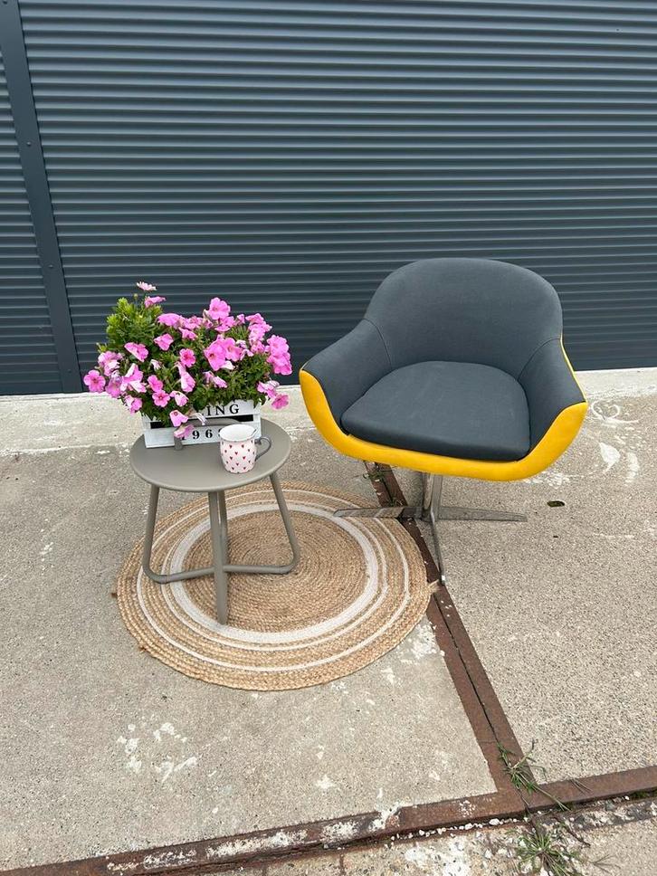 Leuke design draaistoel. Nieuw en uniek, Huis en Inrichting, Stoelen, Nieuw, Ophalen of Verzenden