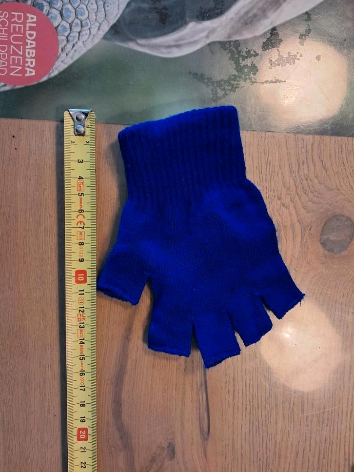 Blauwe vingerloze handschoenen - carnaval!, Kleding | Dames, Mutsen, Sjaals en Handschoenen, Zo goed als nieuw, Handschoenen, Maat 38/40 (M)