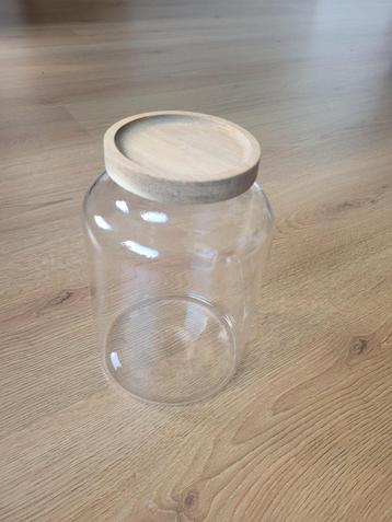 glazen opbergpot beschikbaar voor biedingen