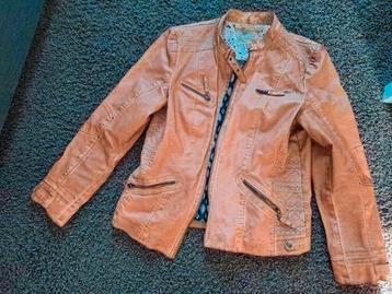 Leren jasje maat 44 beschikbaar voor biedingen