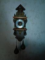 Wandklok met gewichten. Gratis, Antiek en Kunst, Ophalen