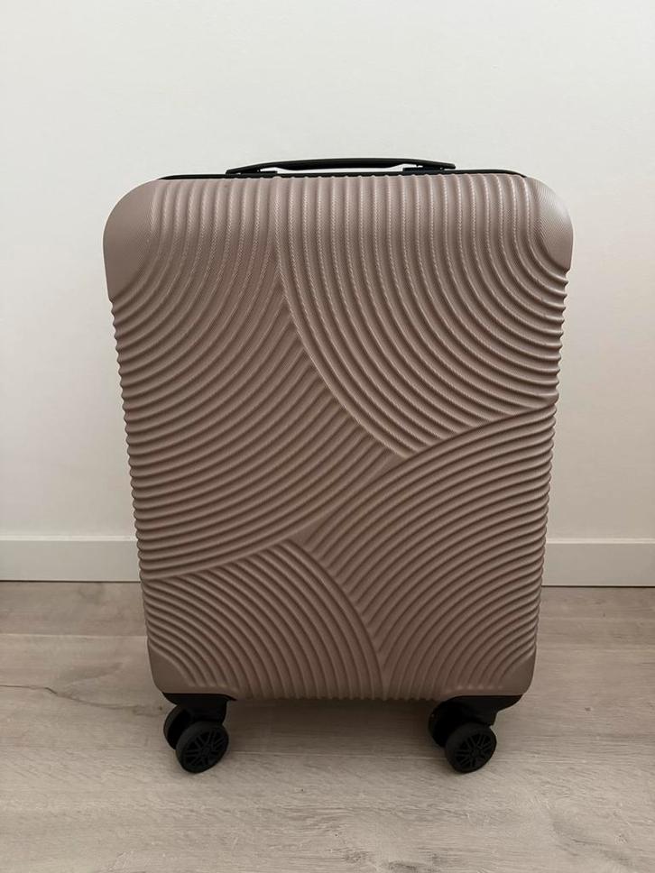 Enrico Benetti Louisville handbagage, 30 Liter 54x35x20cm, Sieraden, Tassen en Uiterlijk, Koffers, Zo goed als nieuw, Hard kunststof