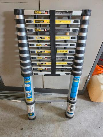 Uitschuifbare ladder 2 tot 4 meter beschikbaar voor biedingen
