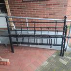 Bed, metaal te verkopen, Huis en Inrichting, Slaapkamer | Bedden, Ophalen, Zwart, 140 cm, Zo goed als nieuw