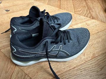 ASICS Gel-nimbus 24 - maat 40 (valt kleiner!) beschikbaar voor biedingen