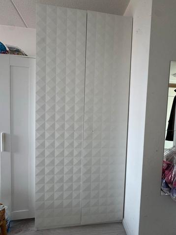 Ikea Kledingkast - Ruimtebesparend! beschikbaar voor biedingen