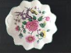 porseleinen zeepbakje gemaakt in Engeland Chinese Rose, Antiek en Kunst, Antiek | Porselein, Ophalen of Verzenden