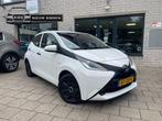 Toyota Aygo 1.0 VVT-i x-now 5Deurs Airco CarPlay NAP, Auto's, Voorwielaandrijving, Gebruikt, Euro 6, 4 stoelen