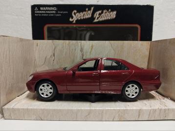 Maisto 1:24 Mercedes Benz S klasse bordeaux metaal  beschikbaar voor biedingen