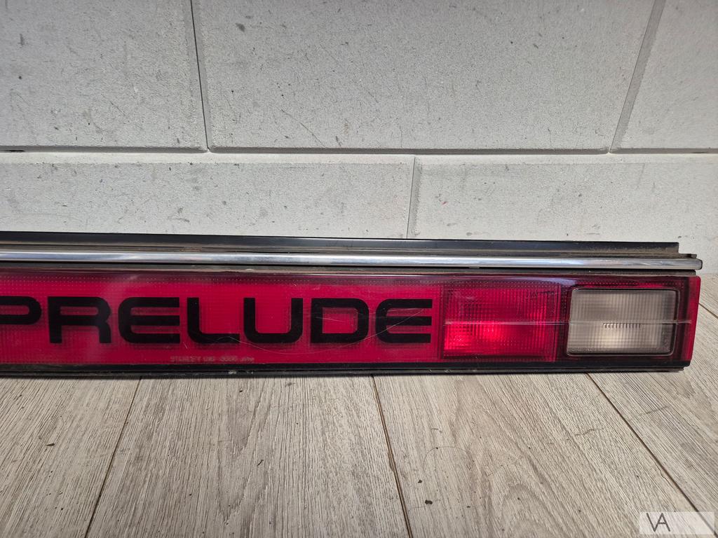 Honda Prelude achterlicht balk middelste deel Bassie&adriaan, Honda, Gebruikt, -, -