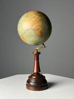 Globe M Vivien de St Martin