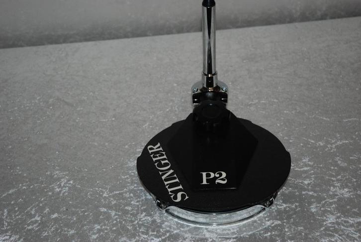 S & S Omgebouwde tom digitaal stinger P2 inclusief tomhouder, Muziek en Instrumenten, Instrumenten | Onderdelen, Gebruikt, Drums of Percussie