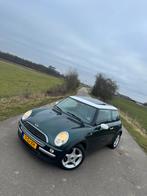 Mini 1.6 16V Cooper 2003 pano | cruise | airco, Voorwielaandrijving, 15 km/l, Zwart, 4 cilinders