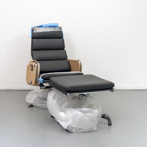 1x Vitra Eames Set EA 222 + 223 SoftPad Zwart - Chroom Nieuw, Huis en Inrichting, Fauteuils, Nieuw, Leer, Metaal, 50 tot 75 cm