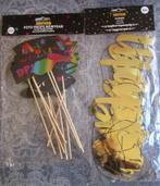 2 zakjes feestversiering oud + nieuw - slinger - foto props, Ophalen of Verzenden, Nieuw, Feestartikel, Overige