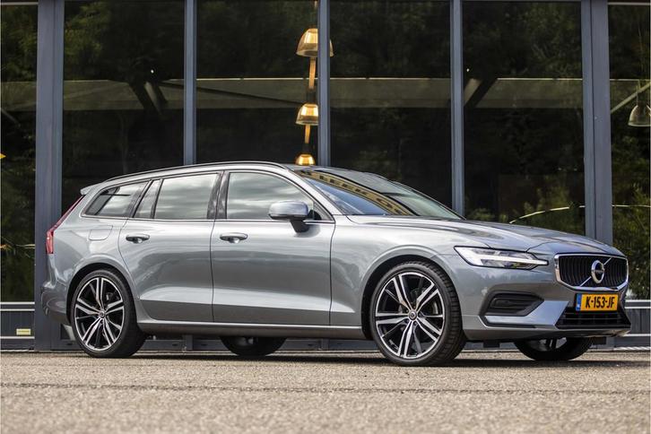 Volvo V60 2.0 B3 Momentum Advantage (bj 2021, automaat), Auto's, Volvo, Te koop, V60, ABS, Achteruitrijcamera, Airbags, Airconditioning