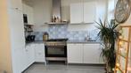 Witte (Tulp) keuken met grijs aanrechtblad., Huis en Inrichting, Keuken | Complete keukens, Ophalen, Zo goed als nieuw, Wit