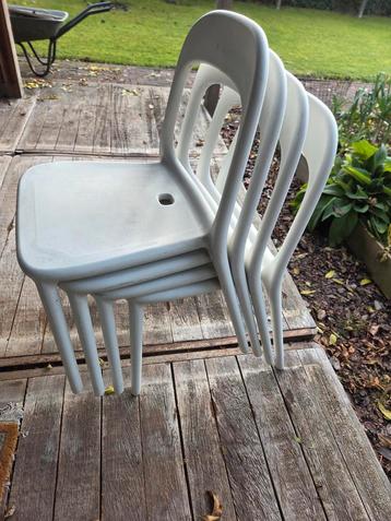 4 Stapelbare Tuinstoelen - Wit beschikbaar voor biedingen