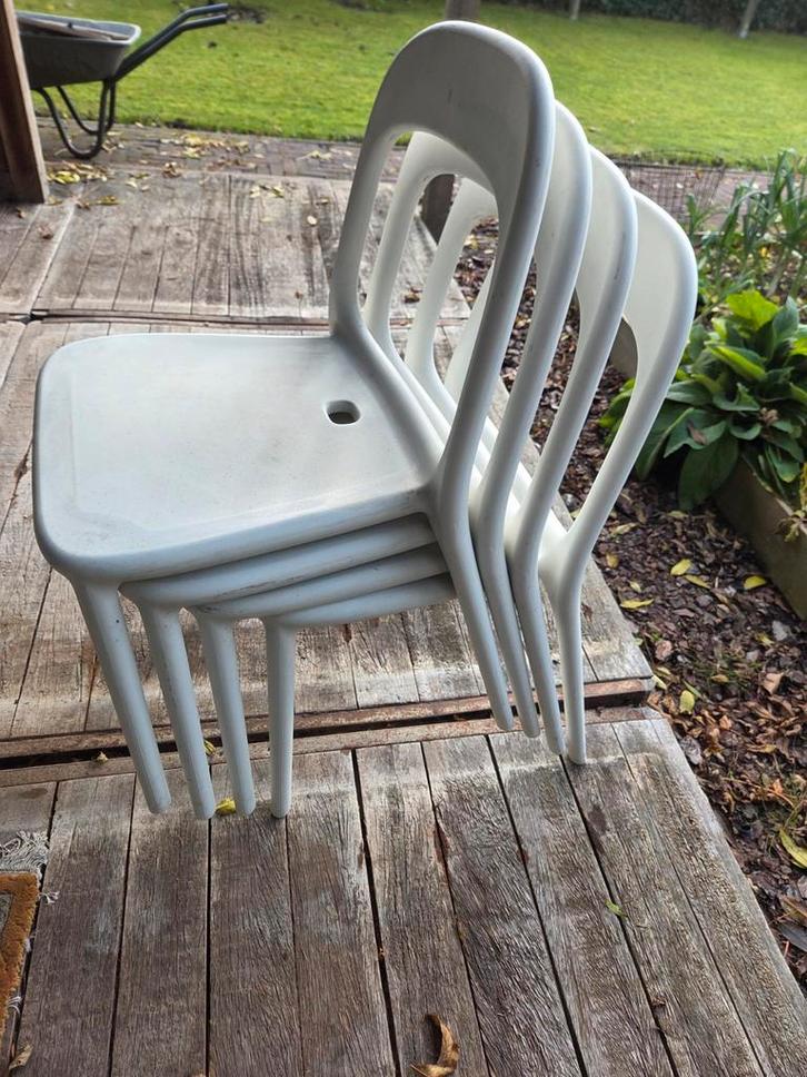 4 Stapelbare Tuinstoelen - Wit, Huis en Inrichting, Stoelen, Gebruikt, Vier, Kunststof, Wit, Ophalen