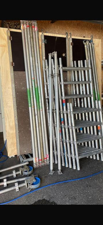 Gebruikte aluminium rolsteiger van 8,35 meter beschikbaar voor biedingen