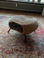 Rieten poef/ tafel, Ophalen